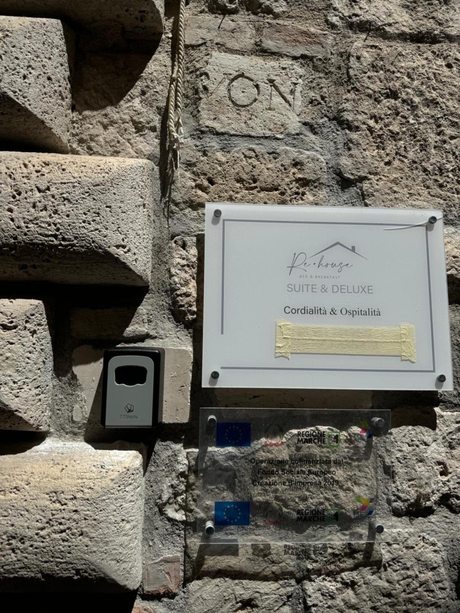Re House Suite & Deluxe Apartament Ascoli Piceno Exteriör bild